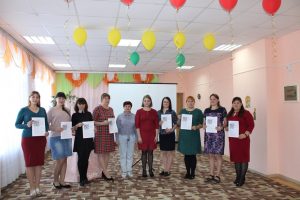 Читать далее о этой статье Интеллектуальная игра по ПДД с родителями «Знает правила семья — значит знаю их и я!»