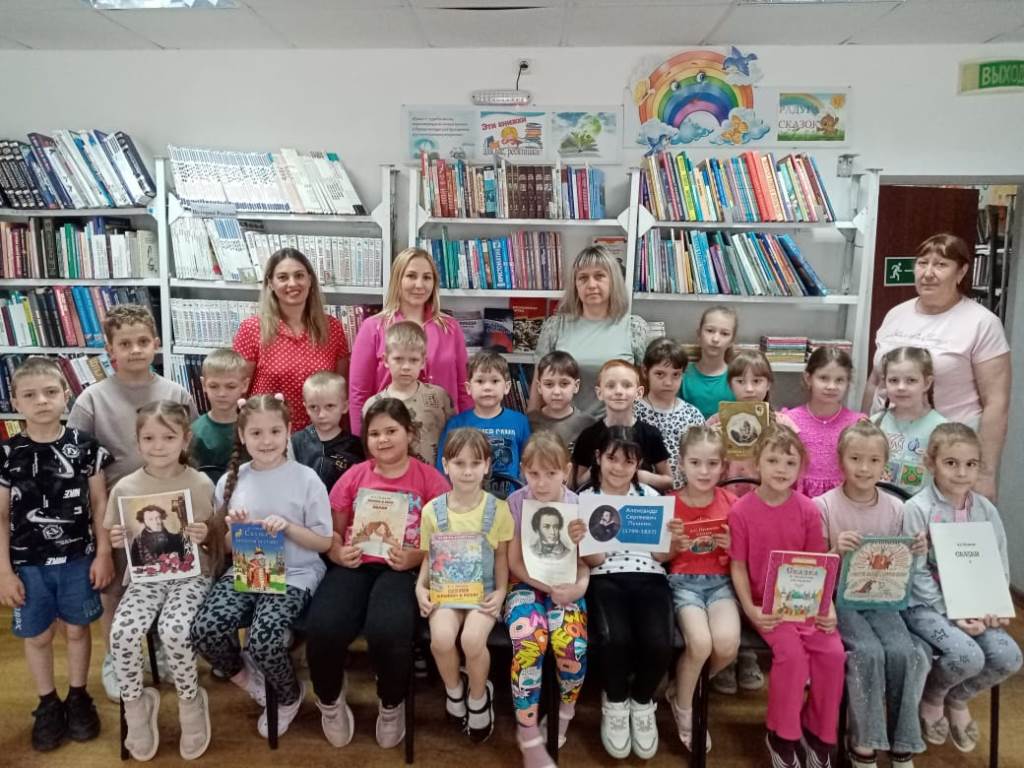 Вы сейчас просматриваете Экскурсия в районную детскую библиотеку