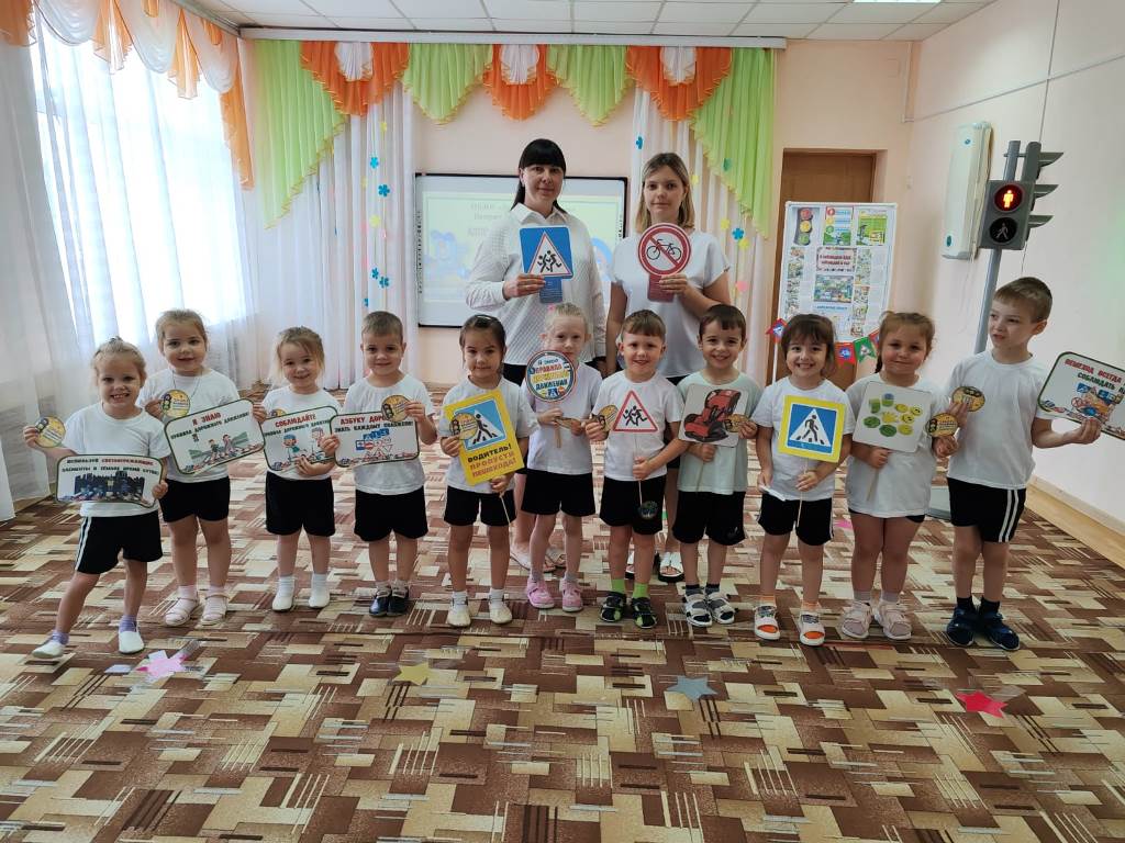 Вы сейчас просматриваете Игра-викторина по ПДД «Правила движения — наши верные друзья»