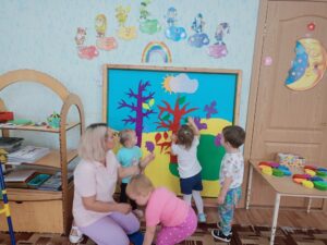 Читать далее о этой статье Знакомство детей первой младшей группы «Гномики»  с развивающими играми В.В. Воскобовича